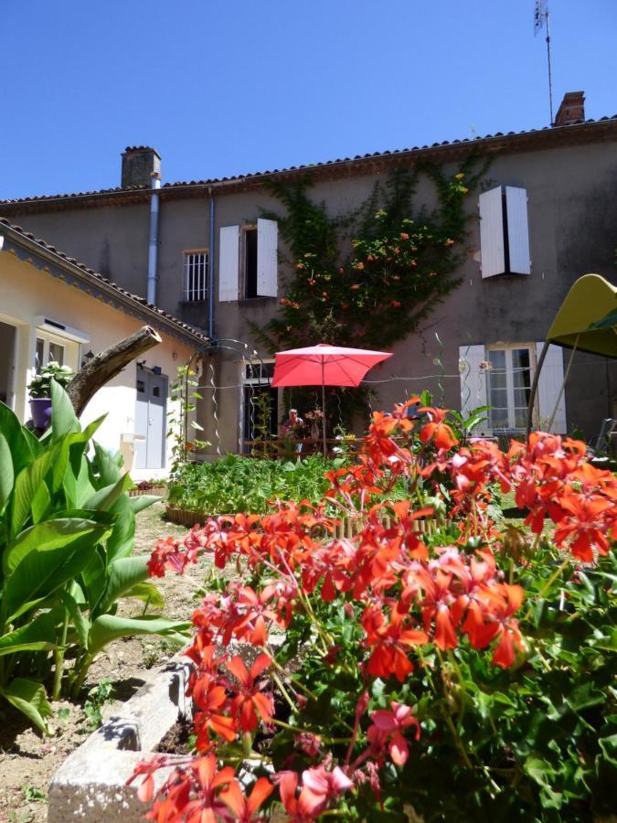 Villa Au Plaisir D Etape- Accueil Pelerins Uniquement Condom Esterno foto